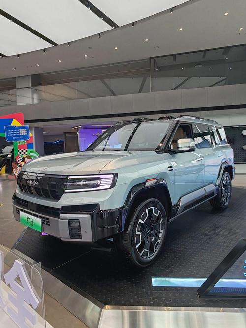 深圳43比亚迪方程豹硬派越野的爆款，英菲尼迪35周年与你共成长